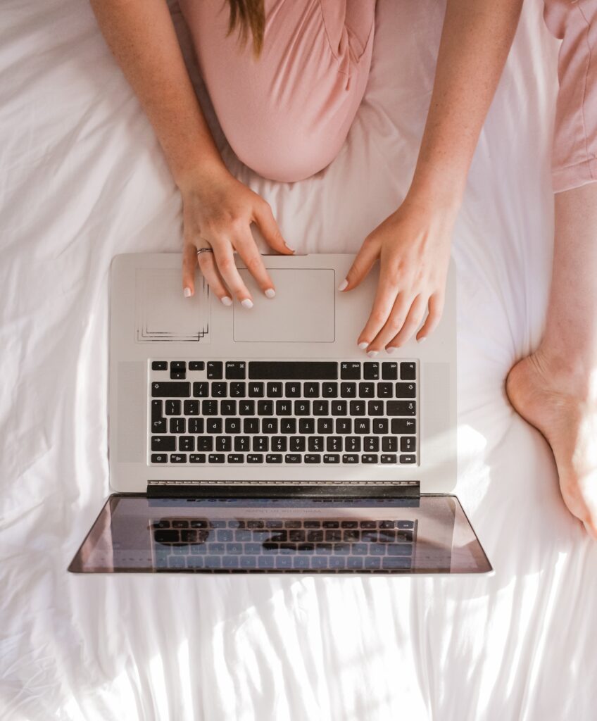 sincerely-media-HL3EOgFiy0k-unsplash-1-848x1024-1 sincerely-media-HL3EOgFiy0k-unsplash-1-848x1024-1